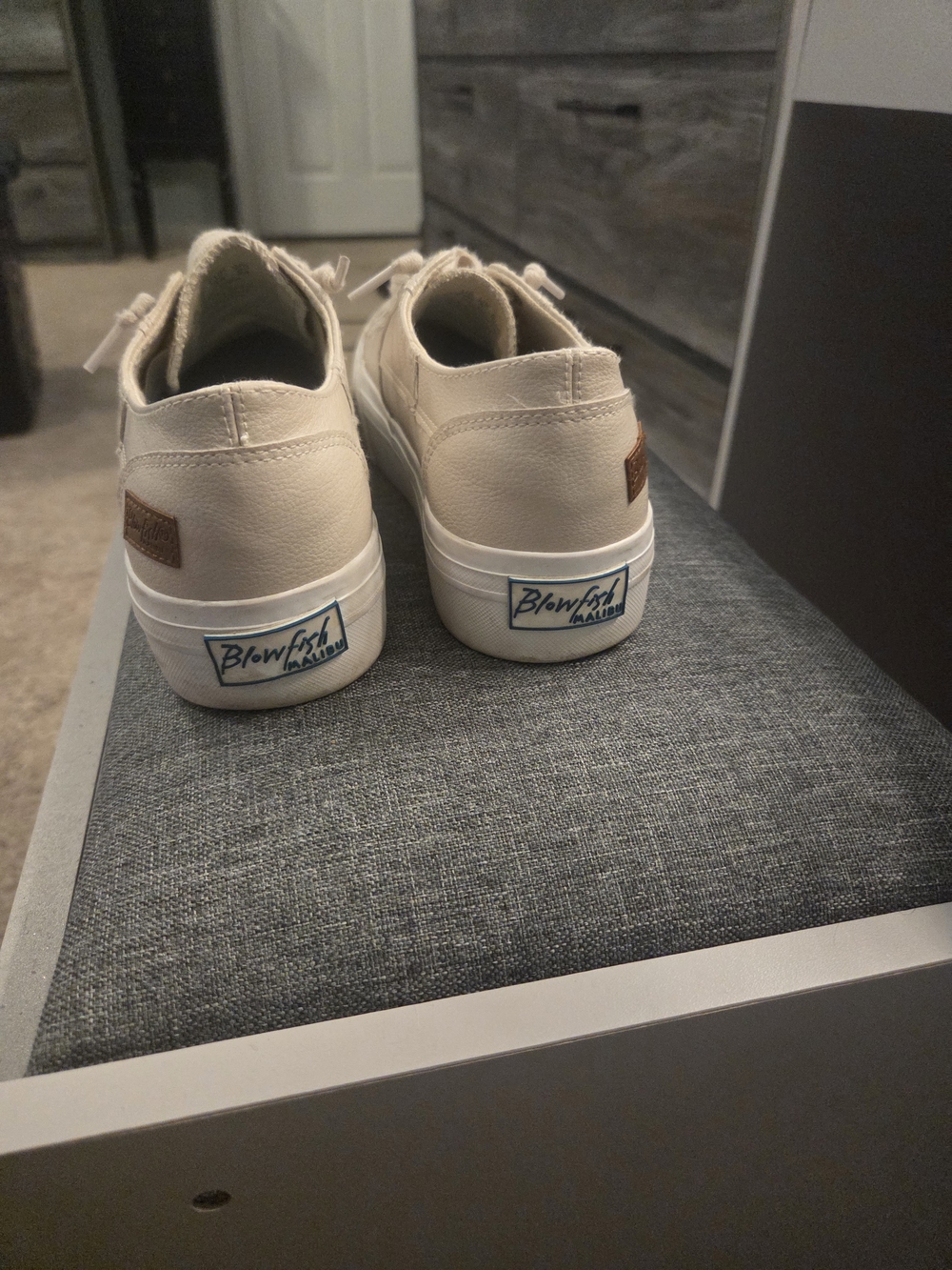 Ladies Cream Low-Top Canvas Platform Sneakers - Picture 3 of 4